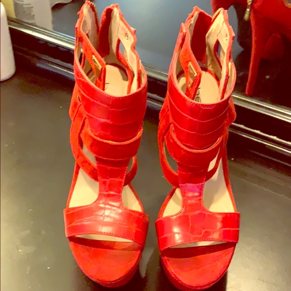 Bebe heels